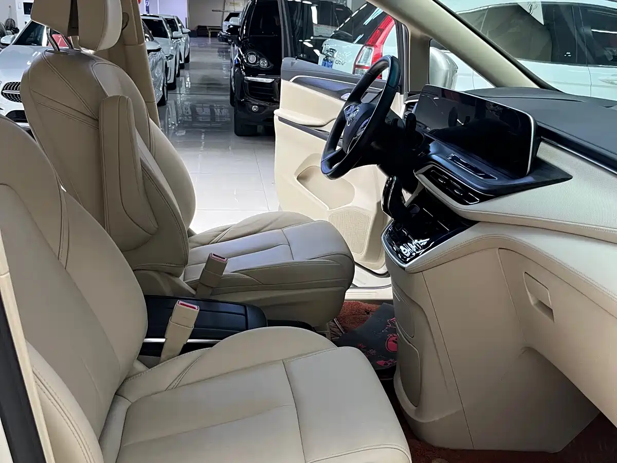 BUICK GL8