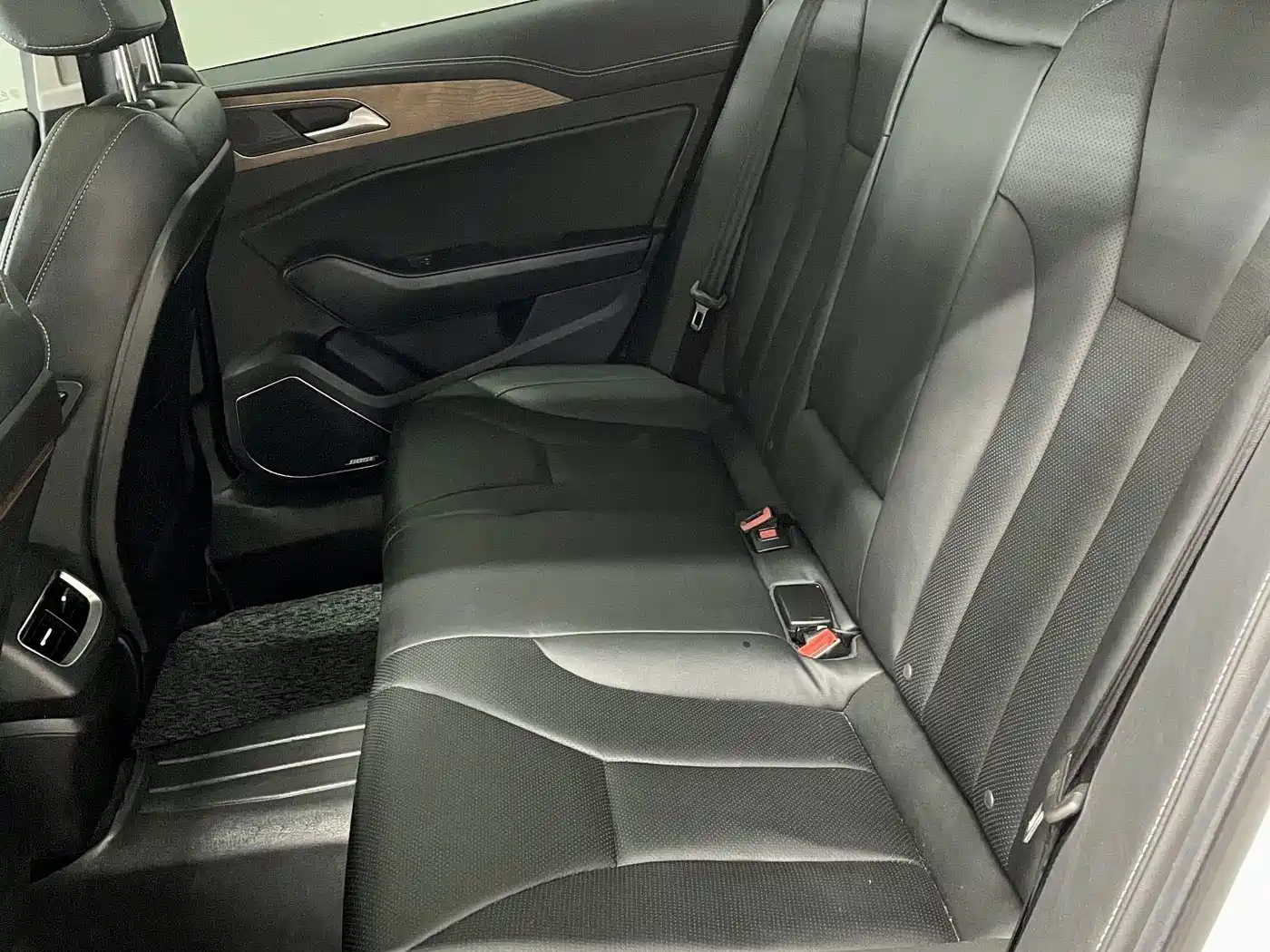 Hongqi H5 2018 2018 30TD Smart Connected Dynamic Edition