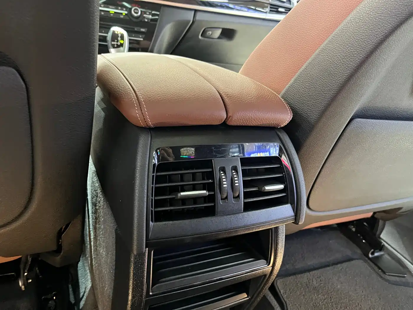 BMW X6 2017 xDrive28i фото 16