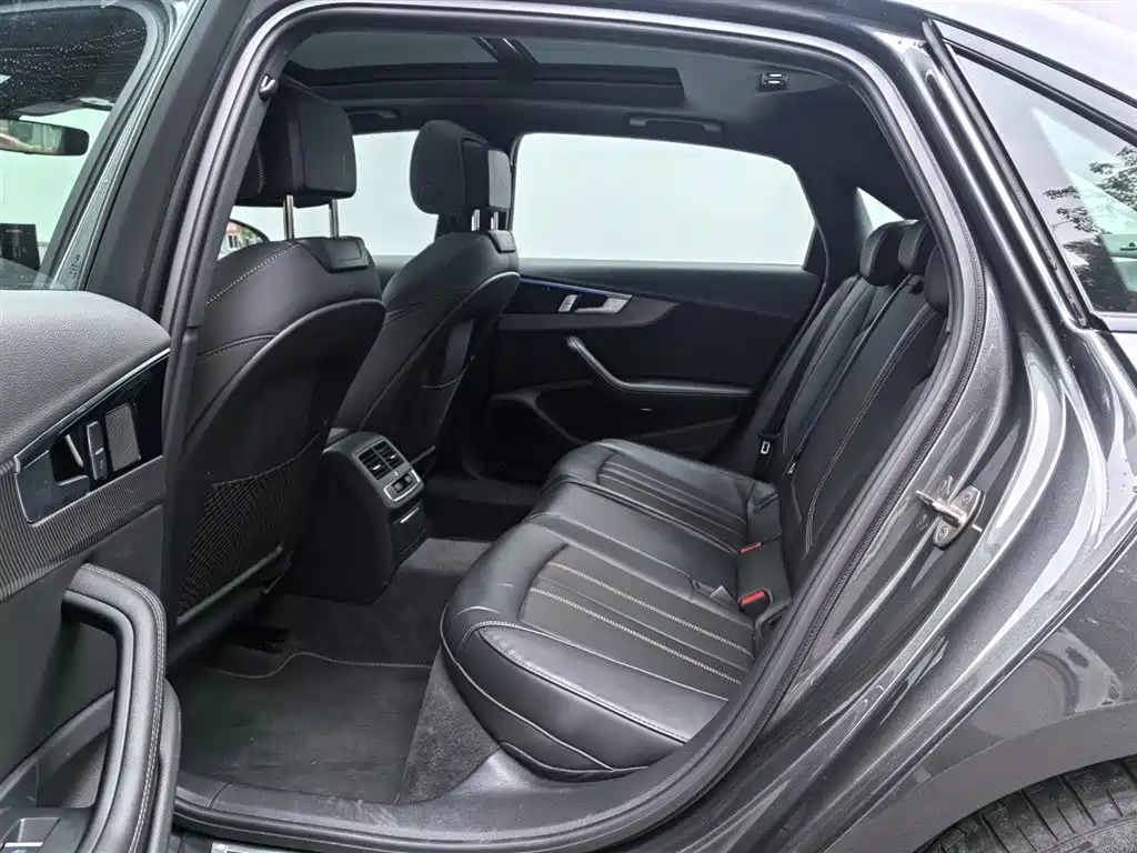Audi A4L 2024 40 TFSI quattro RS Kit Speed Edition фото 14