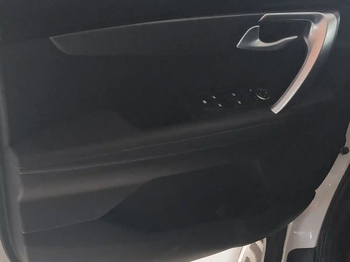 Kia Sportage 2019 2.0L Automatic Smart Luxury Edition фото 10