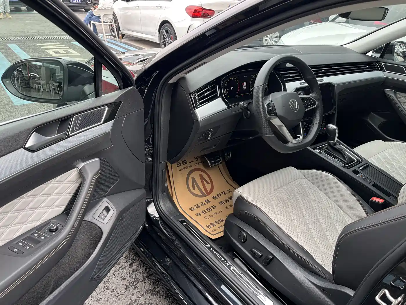 Volkswagen Magotan 2023 Model 2 Million Commemorative Edition 330TSI DSG Luxury фото 8