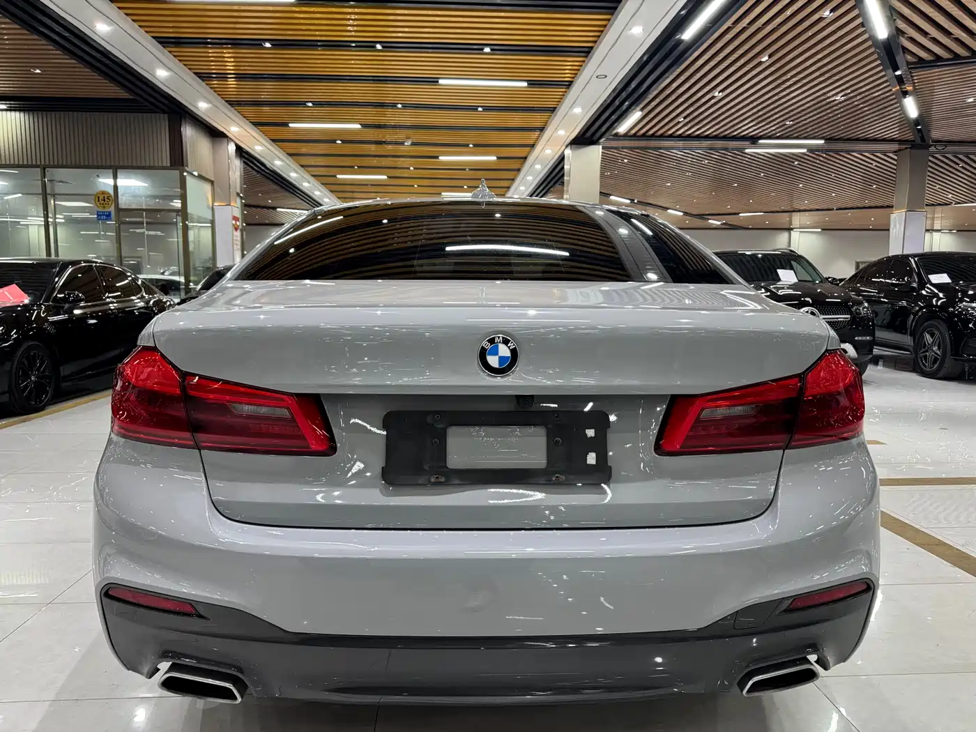 BMW 5 Series (Import) 2019 525i M Sport Package фото 7