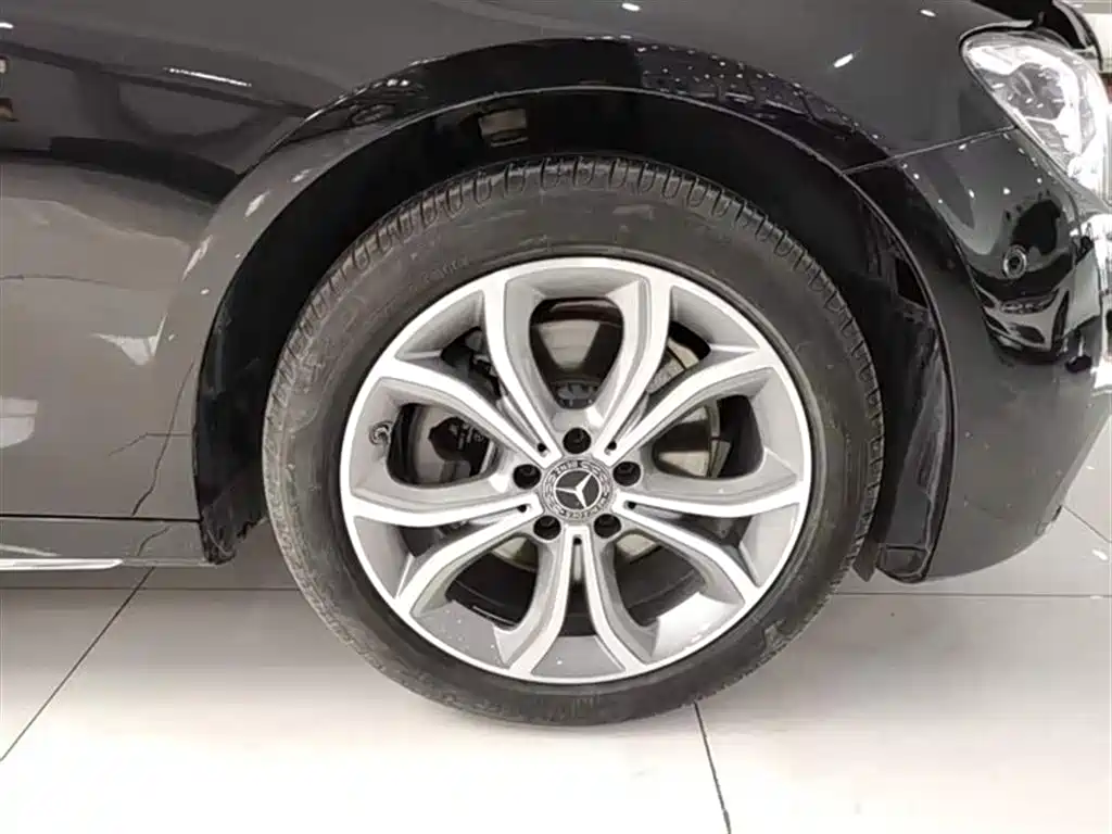 Mercedes-Benz E-Class 2023 E 300 L Sport Luxury фото 11