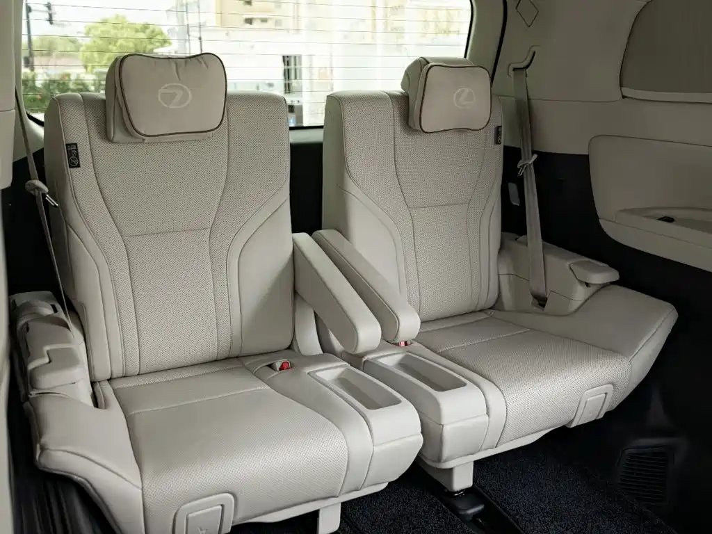 Lexus LM 2026 2025 Model 500h Six-Seater Prestige Edition