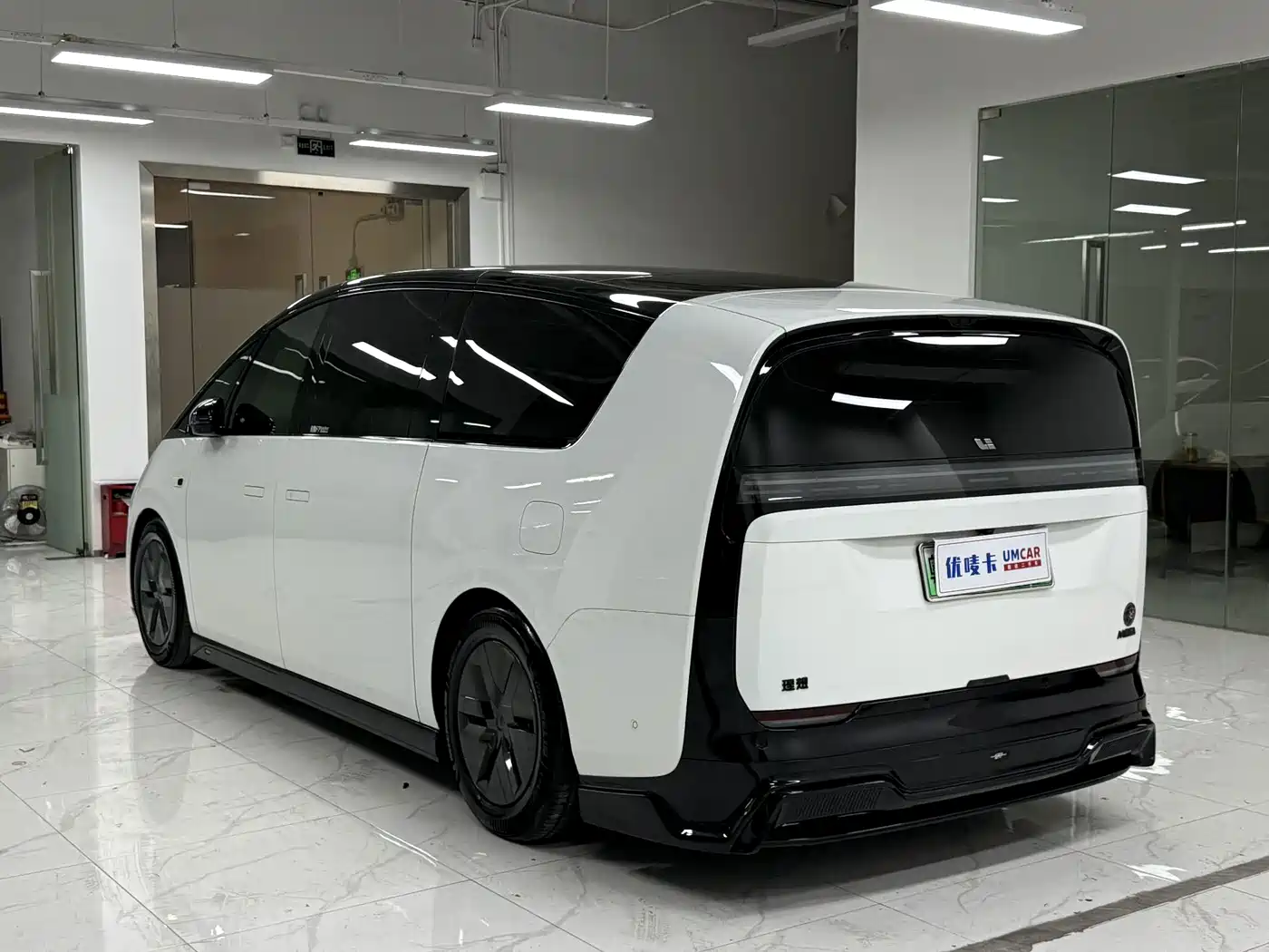 Li Auto MEGA 2025 2024 Ultra