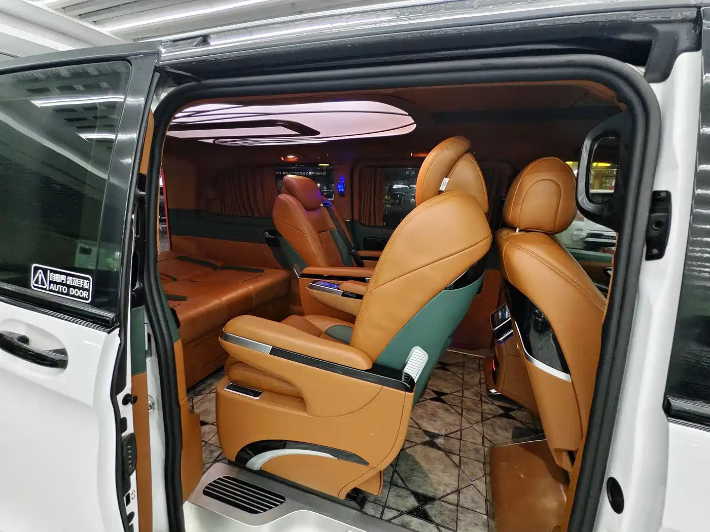 Mercedes-Benz Vito 2021 2.0T Business Edition 7-seater фото 14