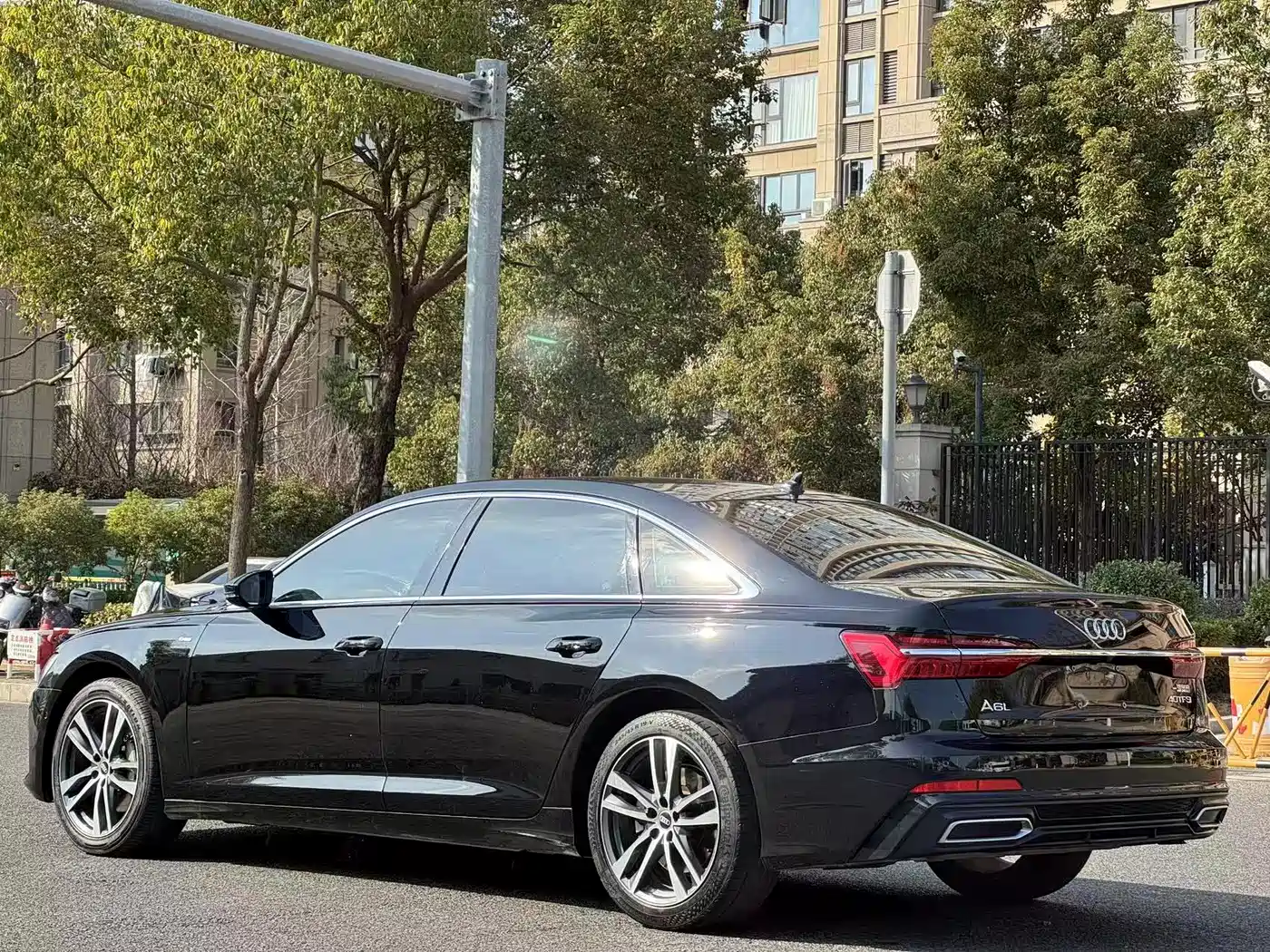 Audi A6L 2022 40 TFSI Luxury Dynamic фото 6