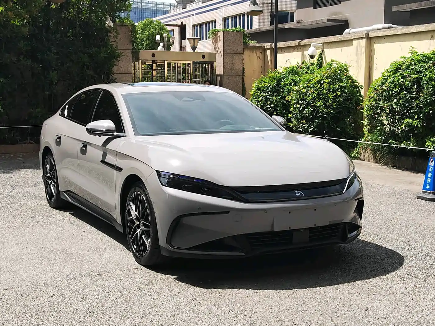 BYD Han 2025 2025 Model EV 605KM Premium Version