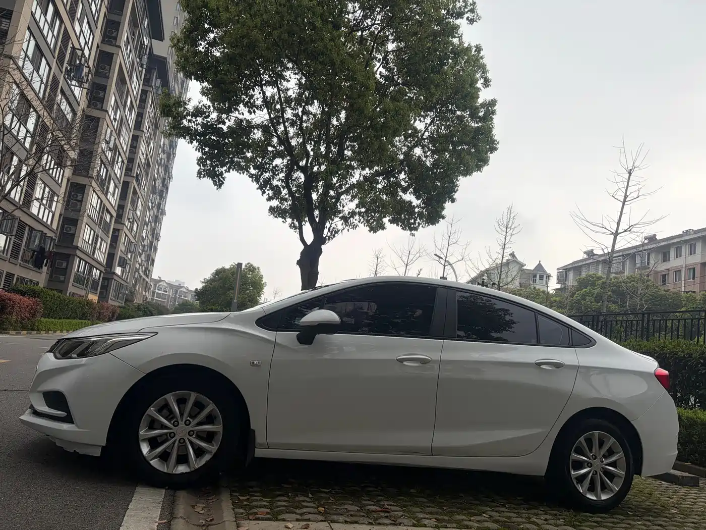 Chevrolet Cruze 2018 2018 320 Automatic Pioneer Sunroof Edition