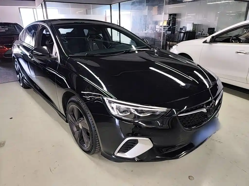 Photo 4 - Buick Regal