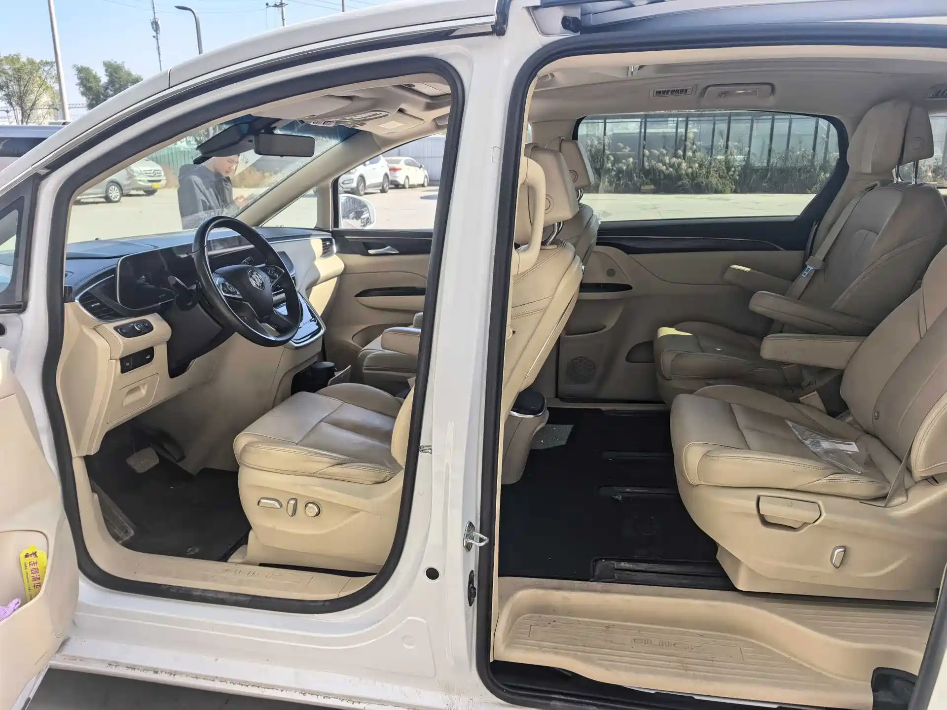 Фото 5 - Buick GL8