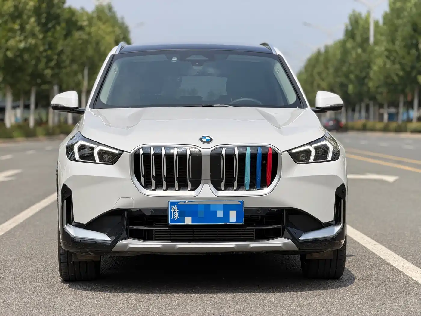 Photo 1 - BMW X1