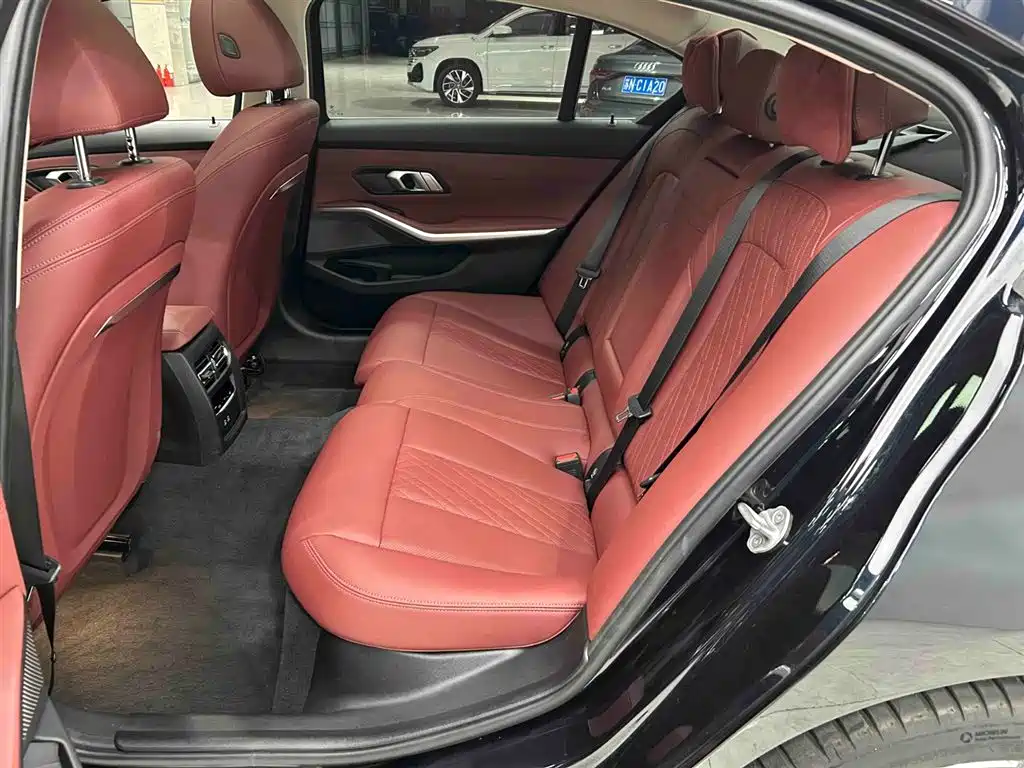 BMW 3 Series 2023 320Li M Sport Package фото 14