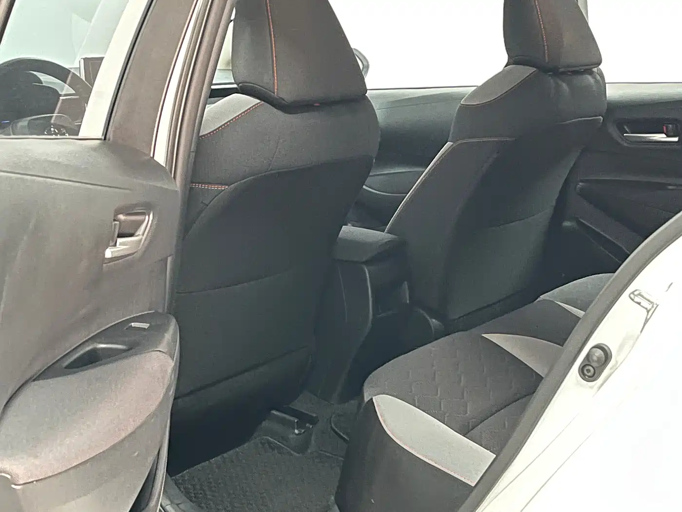 Toyota Corolla 2021 1.2T S-CVT Elite PLUS Edition фото 8