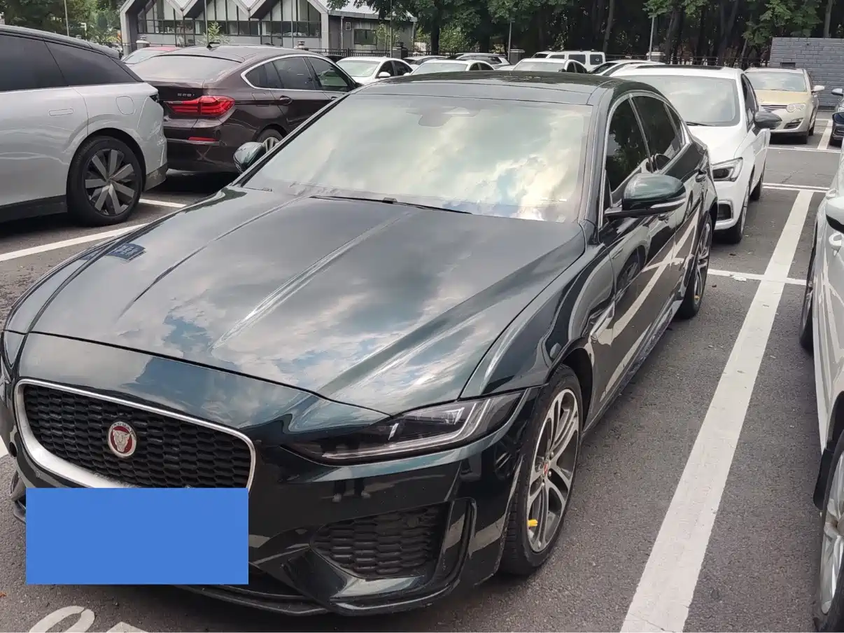 Photo 2 - Jaguar XEL