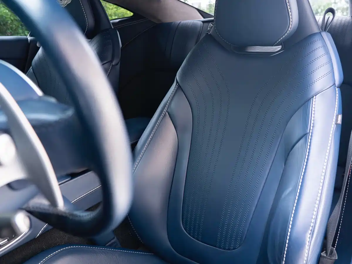 Aston Martin DB11 2021 2020 4.0T V8 Coupe