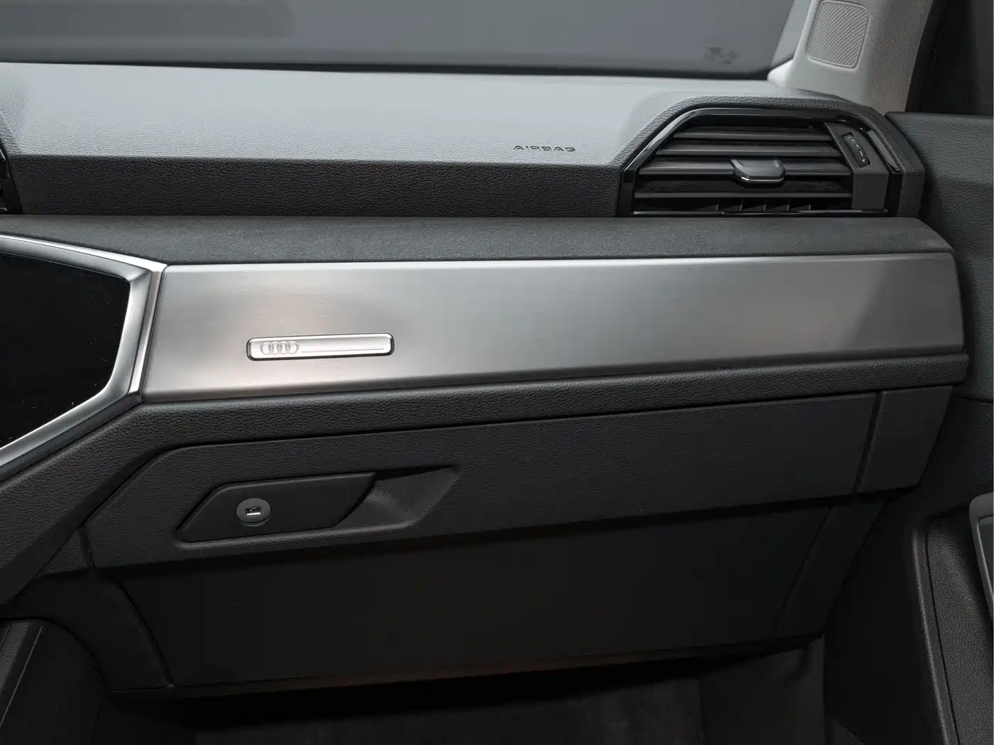 Audi Q3 2023 35 TFSI Fashion Dynamic (1.4T) фото 14