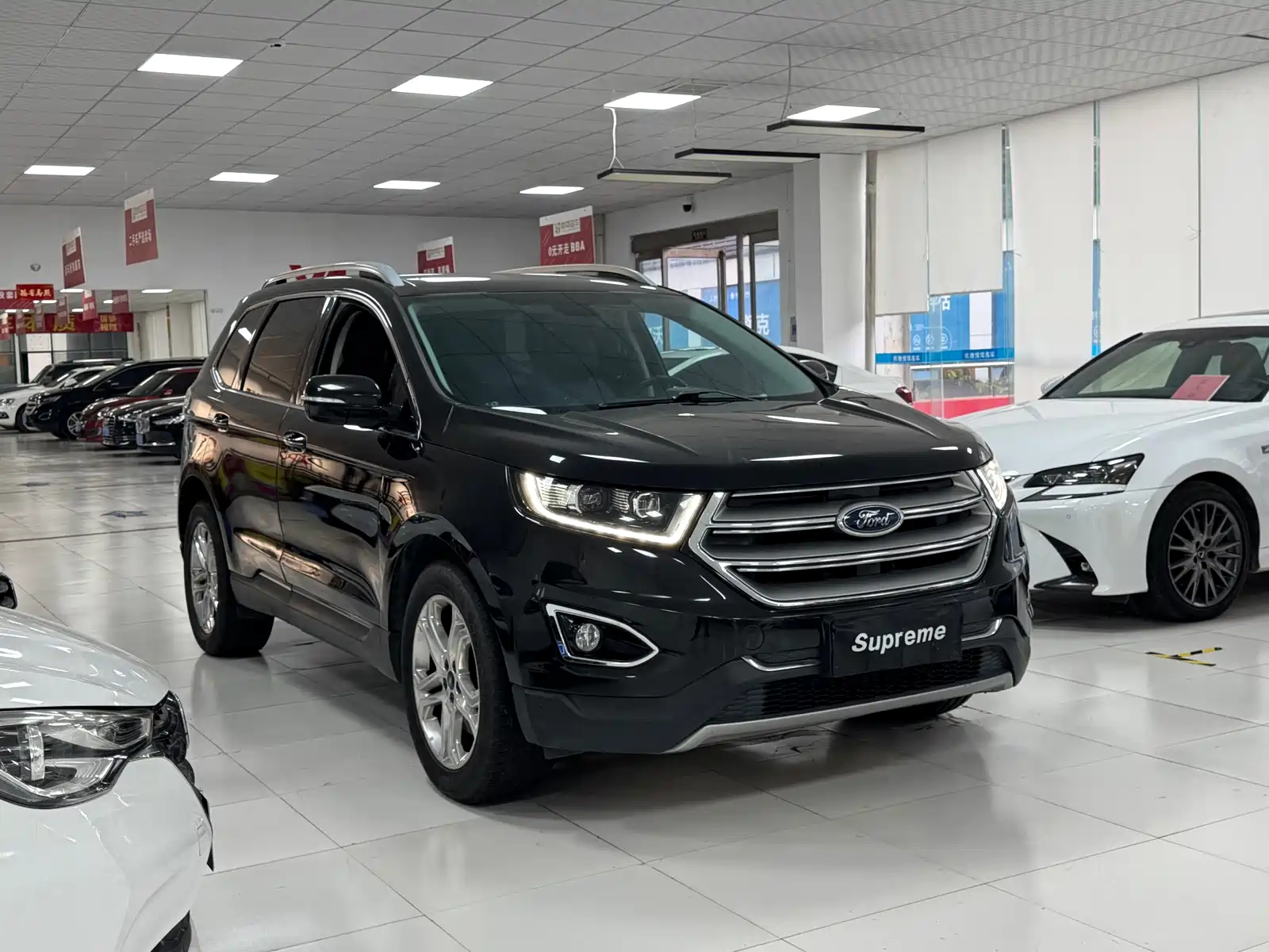 Photo 3 - Ford Edge