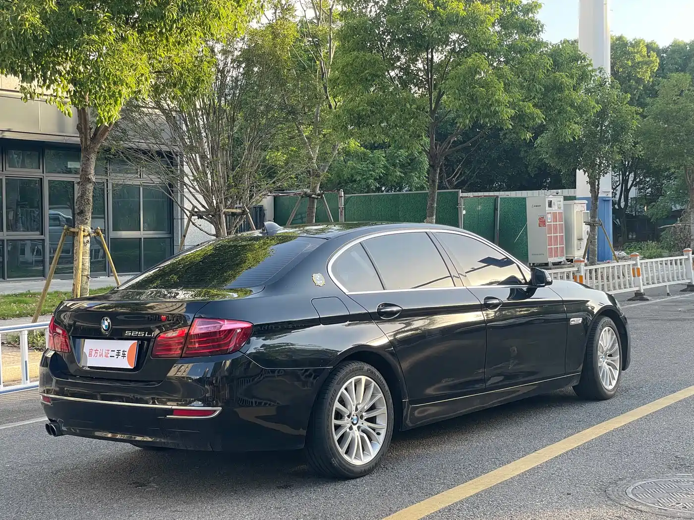 BMW 5 Series 2017 525Li Luxury Design Package фото 4