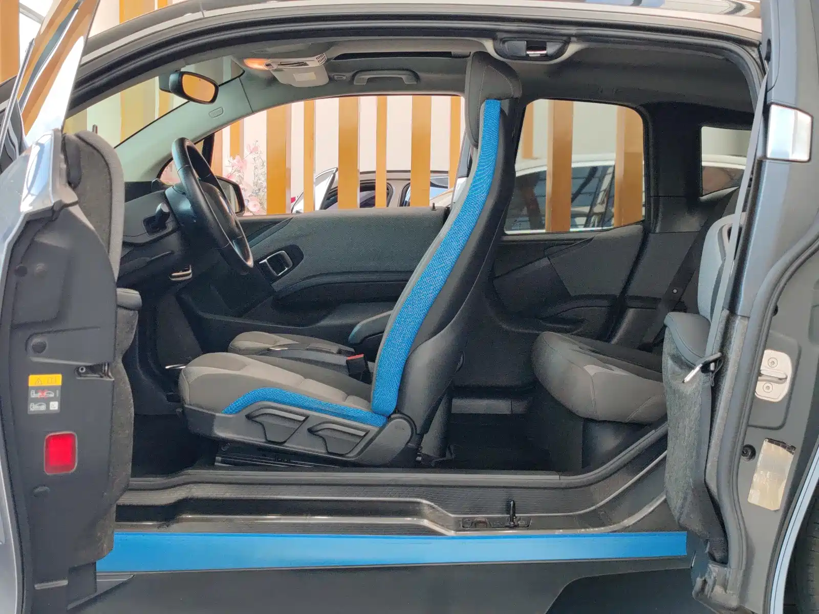 Photo 9 - BMW i3 (Import)
