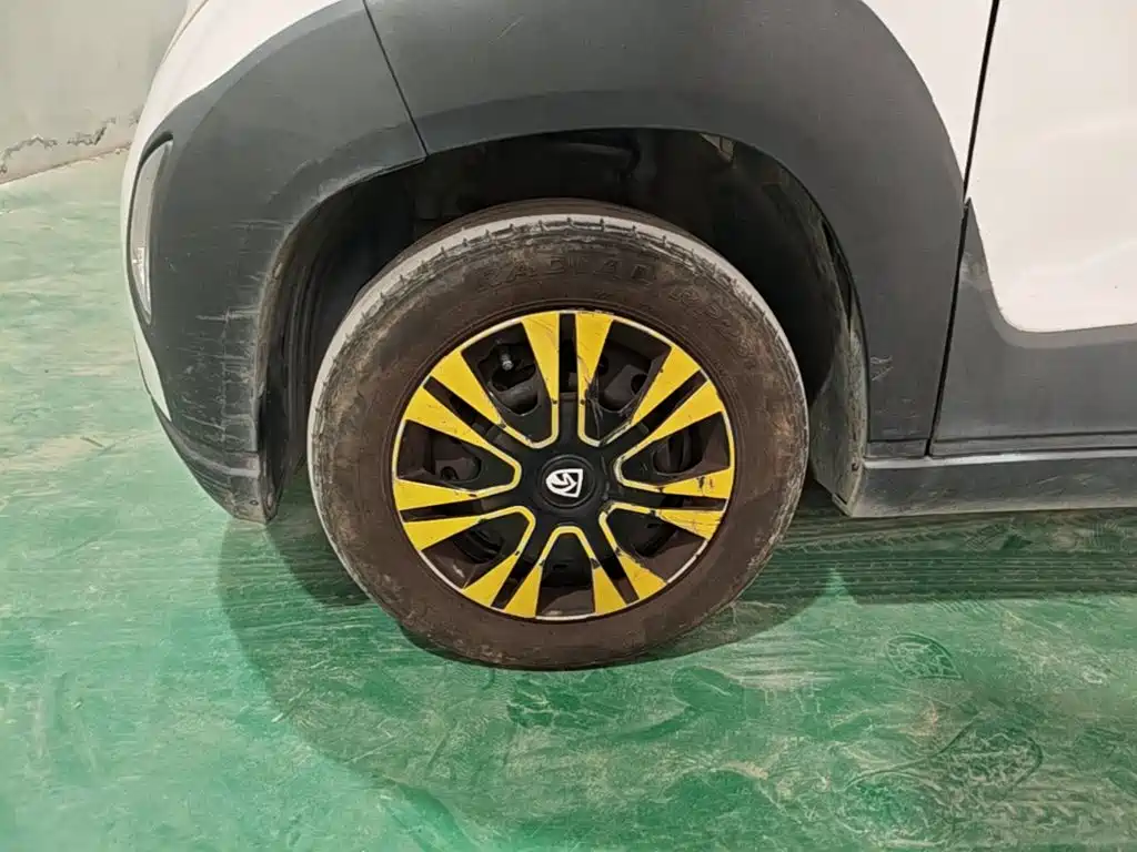 Фото 25 - Baojun E100