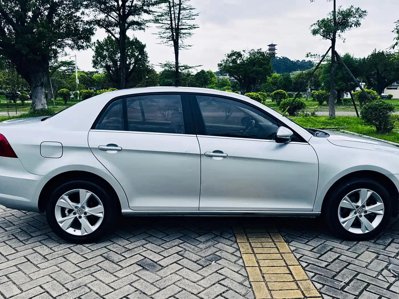 Volkswagen Bora 2014 1.6L Automatic Comfort Edition фото 20