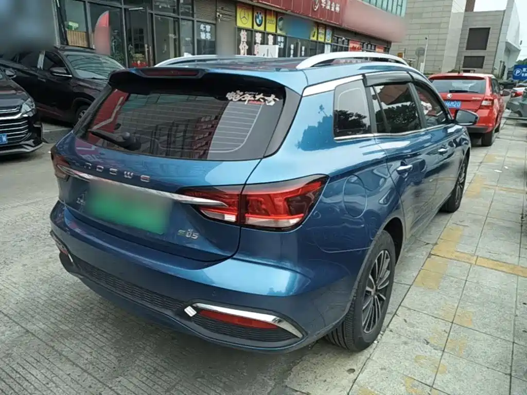 Фото 7 - Roewe Ei5