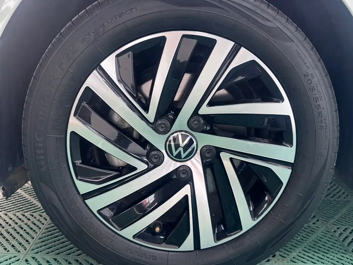 Volkswagen Lavida 2023 280TSI DSG Starlight Comfort Edition фото 25