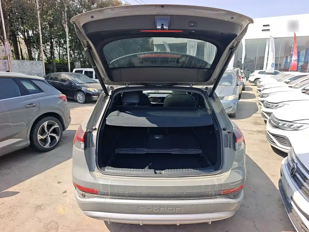 Audi Q4 e-tron 2024 2024 40 e-tron Pioneer Edition