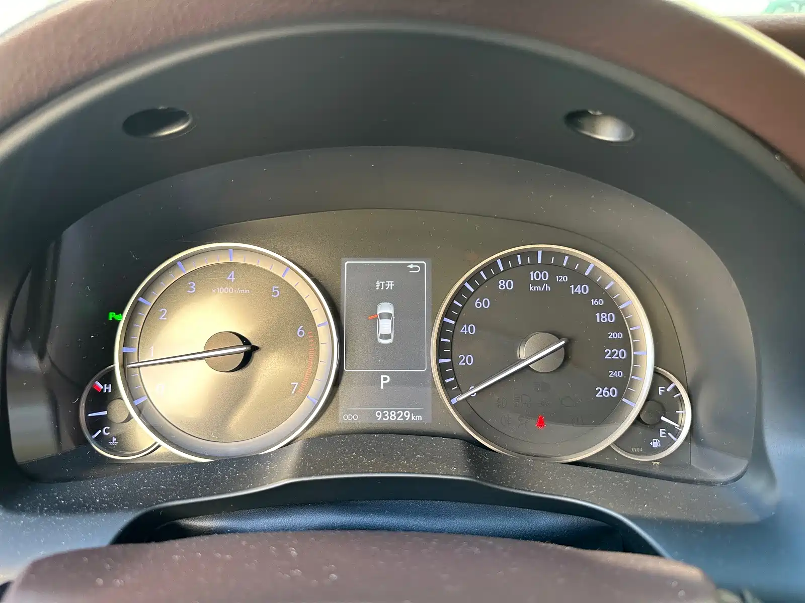 Фото 7 - Lexus ES