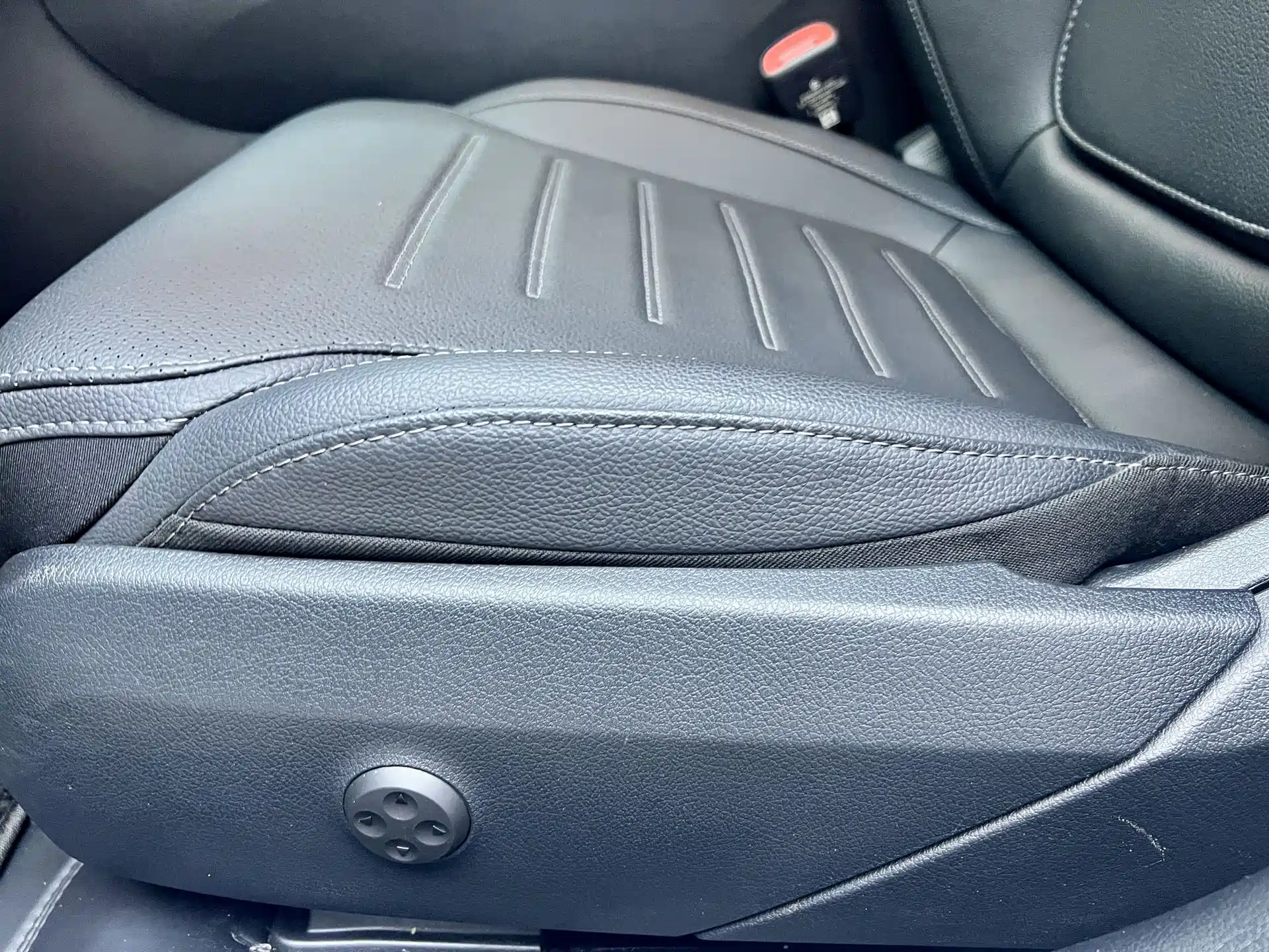 Фото 18 - Mercedes-Benz C-Class