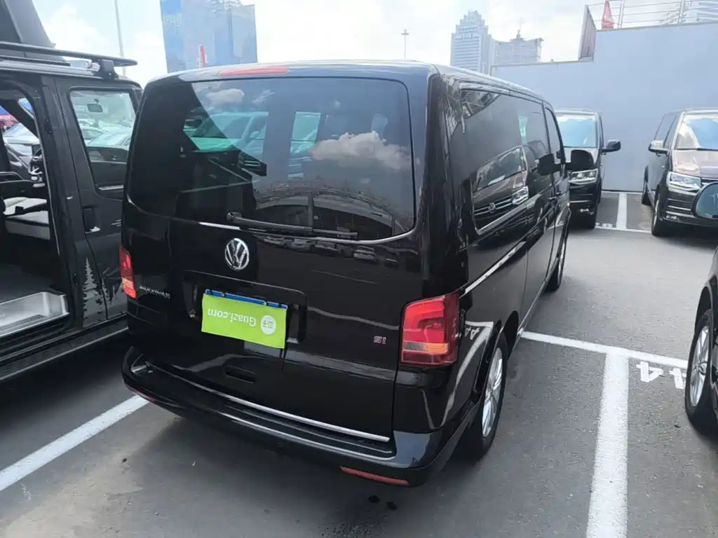 Volkswagen Multivan 2015 2012 2.0TSI 2WD Luxury Edition