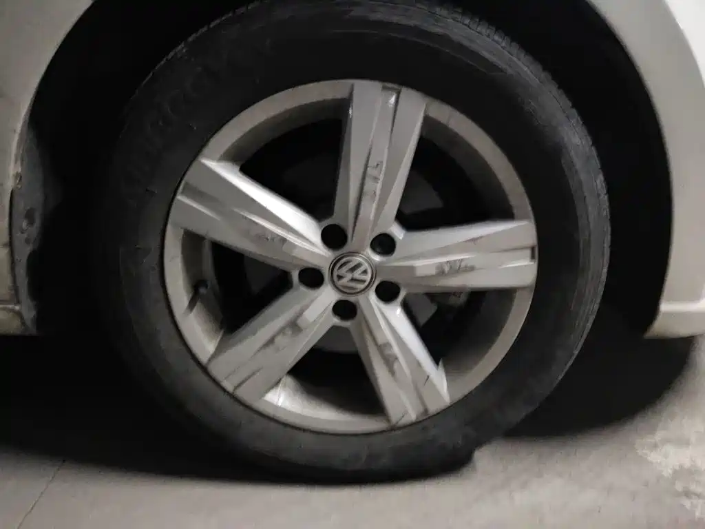 Фото 24 - Volkswagen Lavida