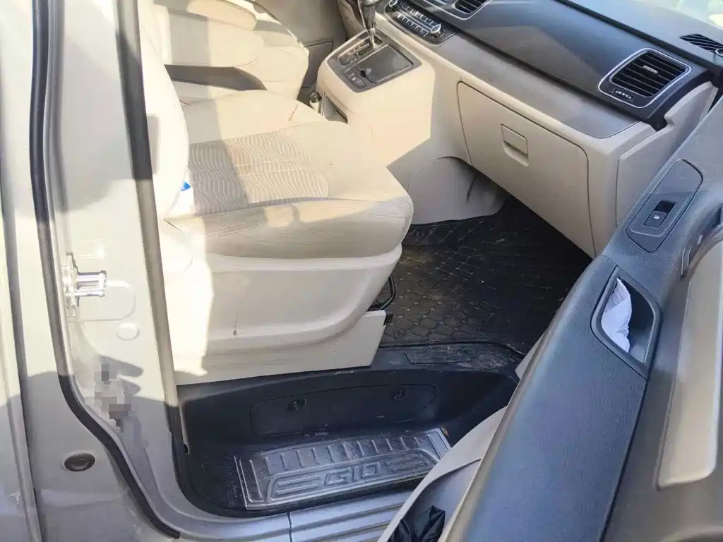 SAIC Maxus Maxus G10 2016 2014 Model Year 2.0T Auto Elite