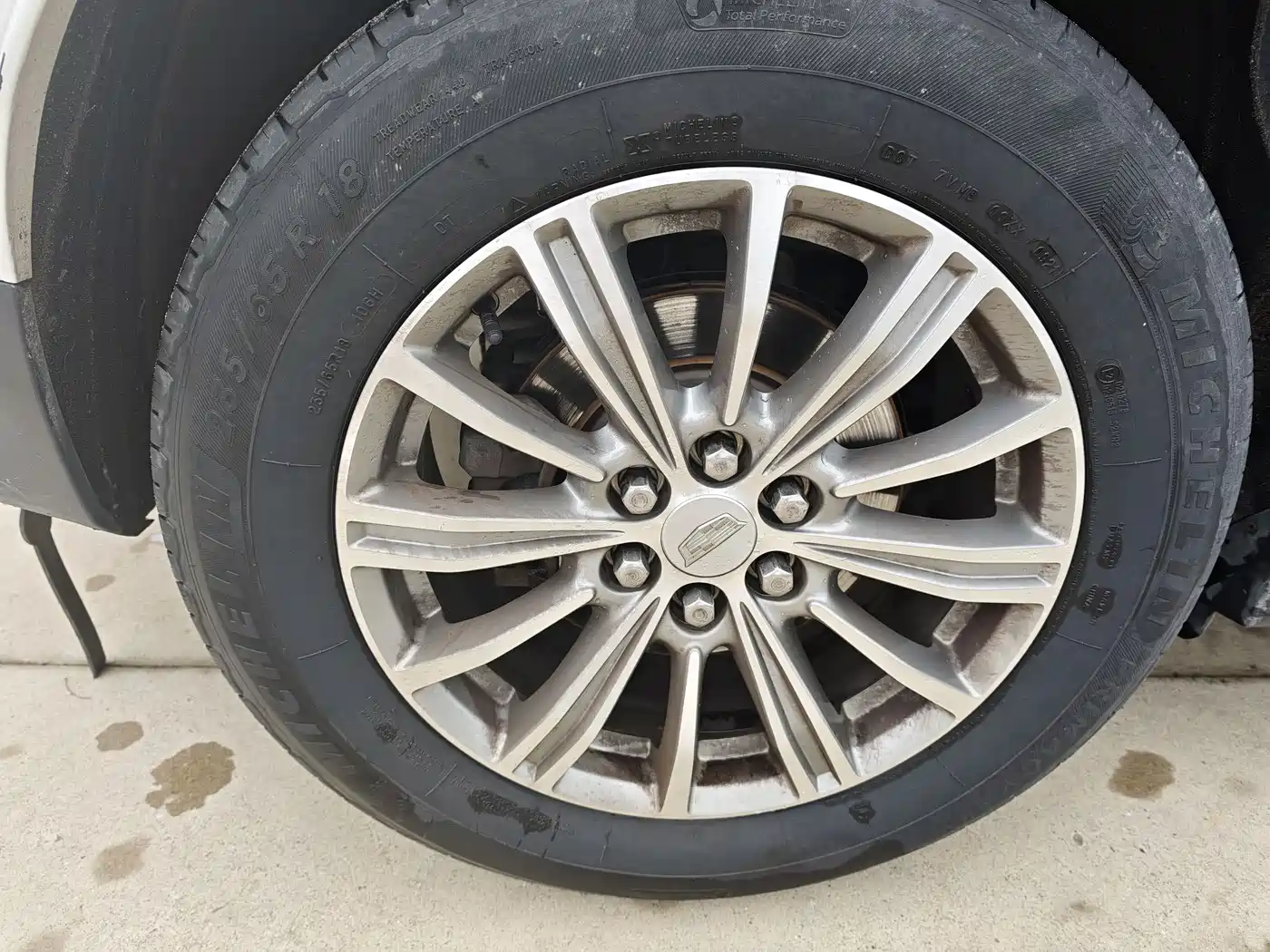 Фото 14 - Cadillac XT5