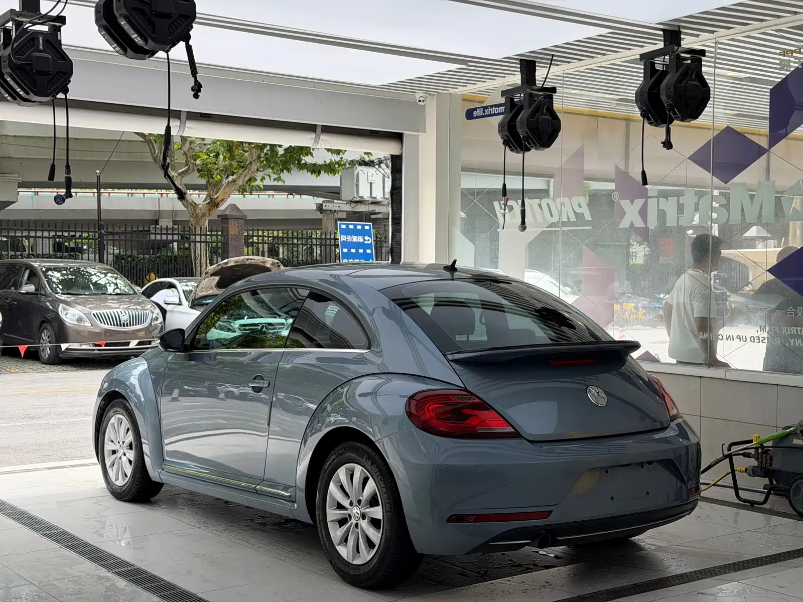 Photo 7 - Volkswagen Beetle