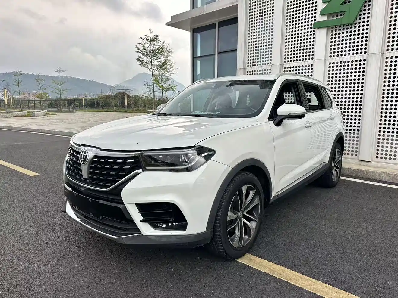 Zhonghua V7 2018 2018 280T DCT Luxury 5-seater