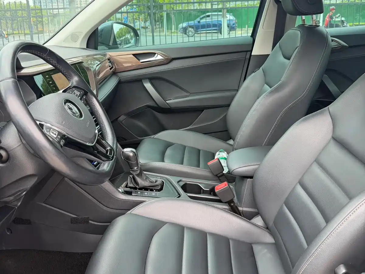 Volkswagen Tharu 2020 280TSI 2WD Luxury Edition China V фото 10