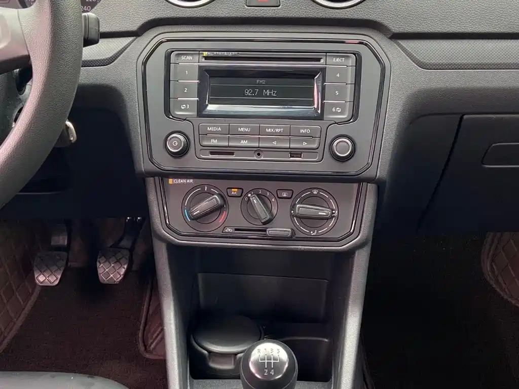 Volkswagen Jetta 2019 2019 Dream Edition 1.4L Manual Fashion