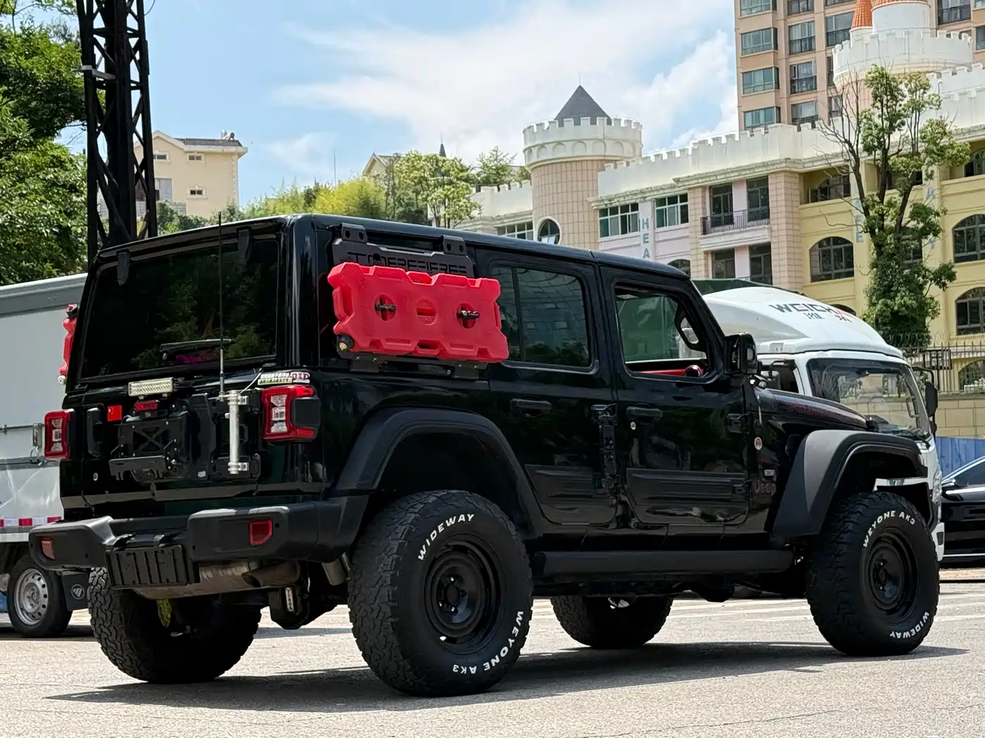 Фото 5 - Jeep Wrangler