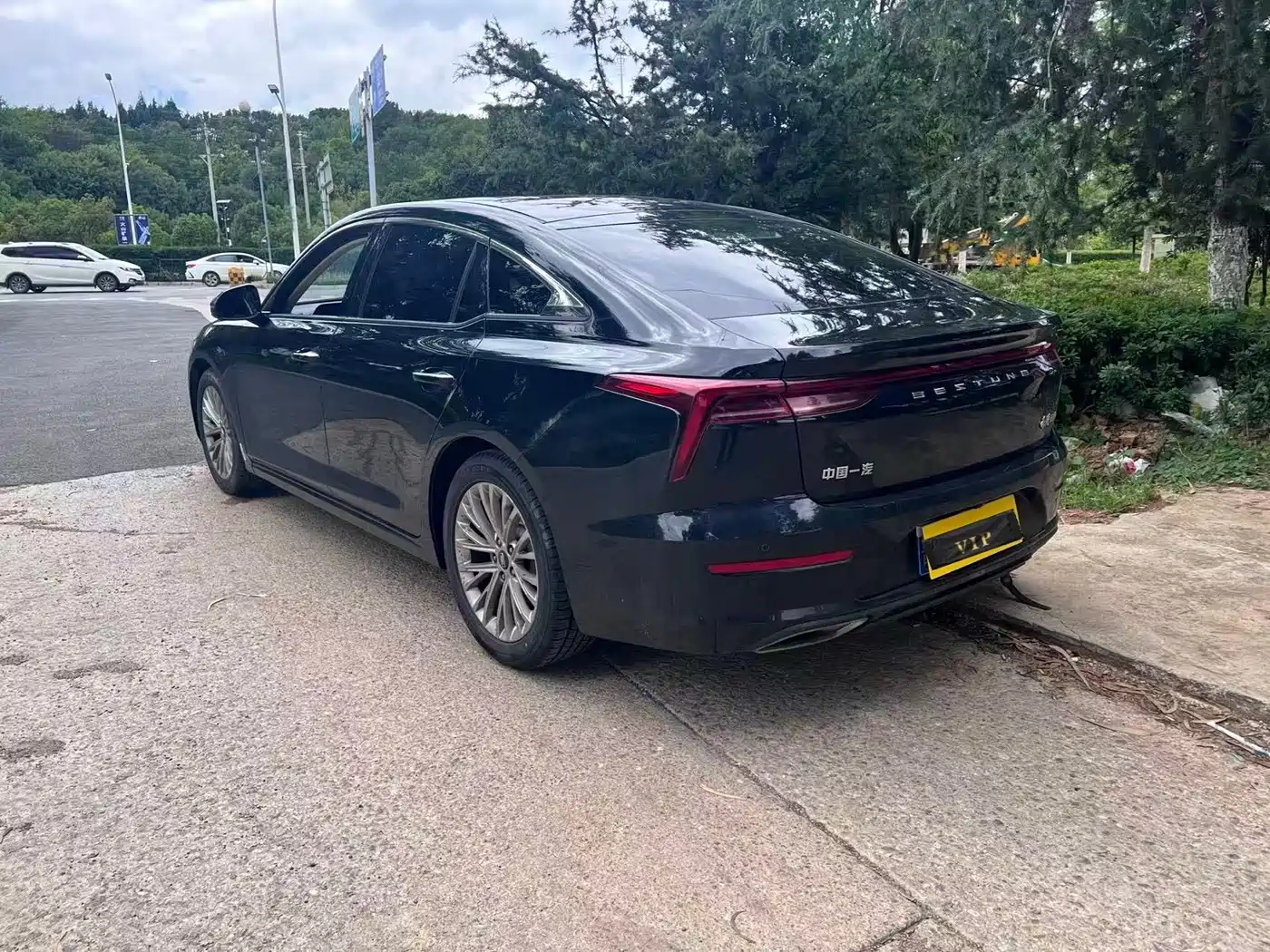 Besturn B70 2024 2023 Model 3rd Gen 1.5T Automatic Joy 70th Anniversary Edition