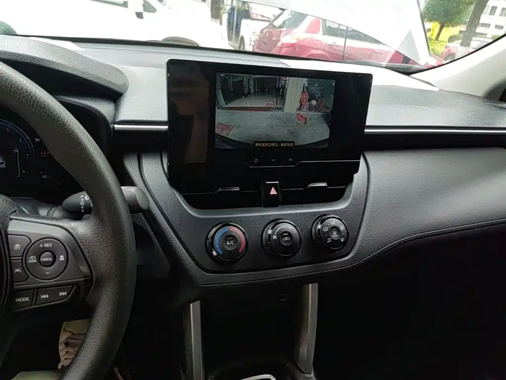 Toyota Corolla Cross 2023 2.0L Pioneer Edition фото 13