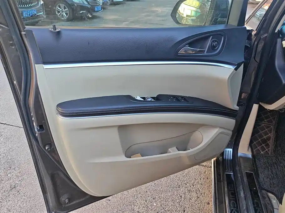 BUICK GL8