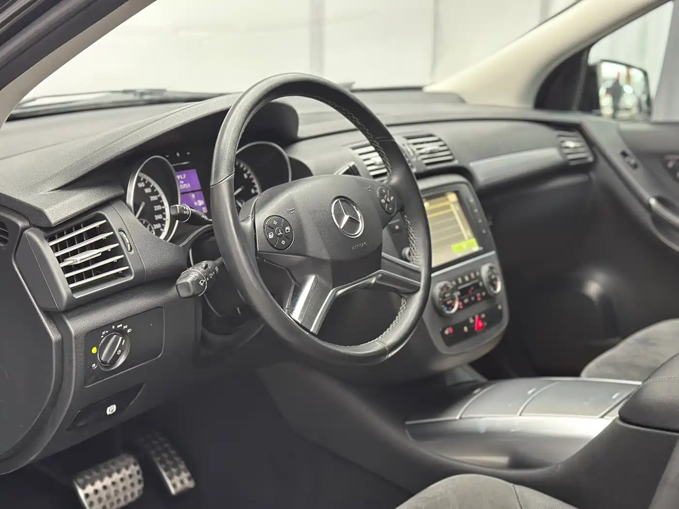 Mercedes-Benz R-Class 2015 R 320 4MATIC Luxury фото 16