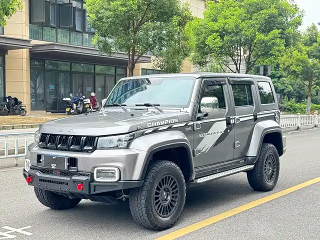 BAIC BJ BJ40 2.0T, Автомат, полный привод, чемпион ралли «Таклимакан»