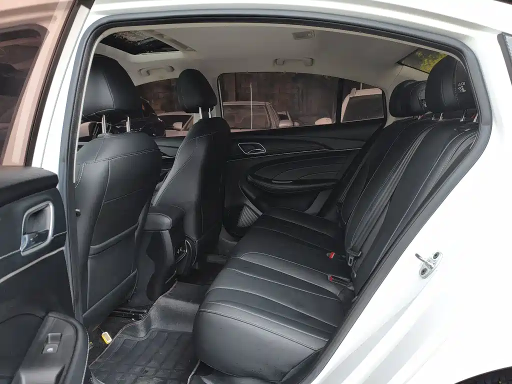 Roewe i5 2019 2019 1.5L Auto 4G Langhao Edition