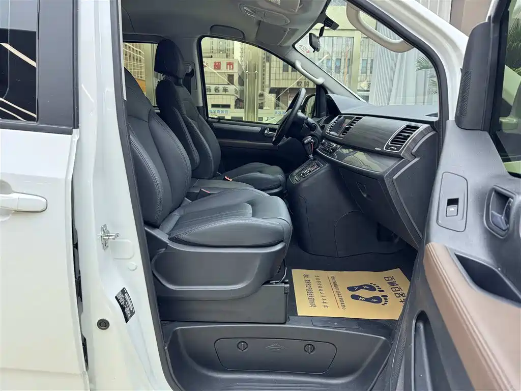 SAIC Maxus Maxus G10 2019 Facelift PLUS 2.0T Automatic Elite Edition China VI фото 11