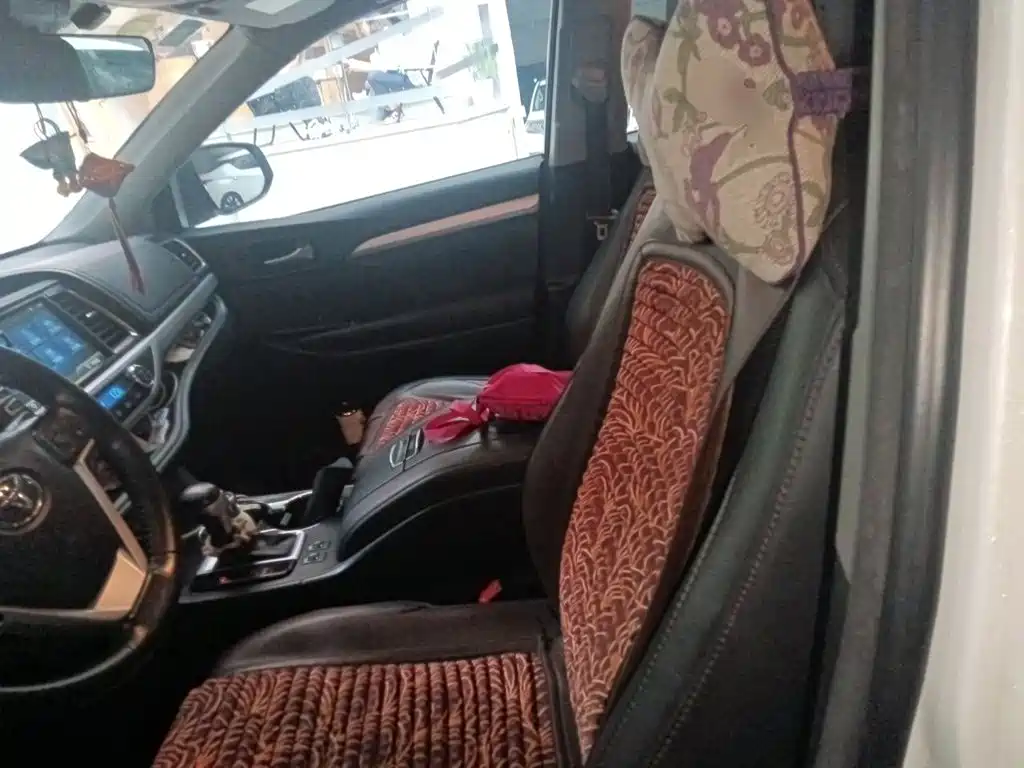 Фото 16 - Toyota Highlander