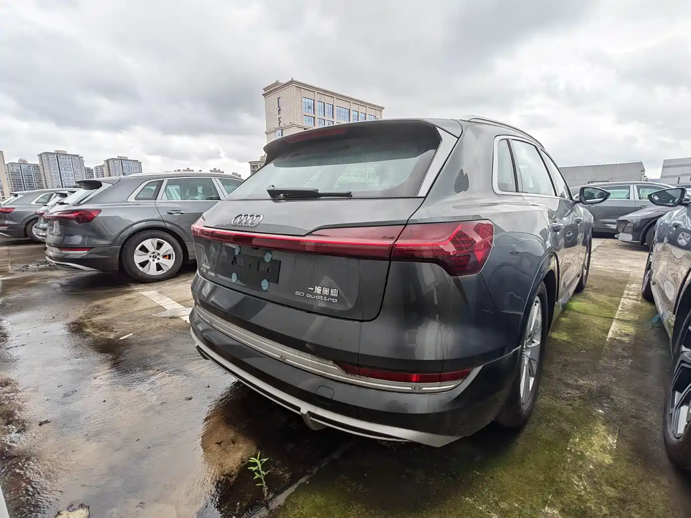 Audi e-tron 2026 2021 50 quattro Luxury